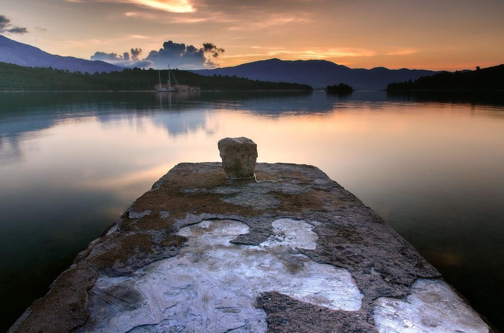 Apartments Tomovic ลุมบาร์ดา ภายนอก รูปภาพ