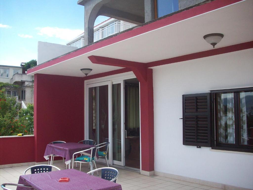 Apartments Tomovic ลุมบาร์ดา ภายนอก รูปภาพ