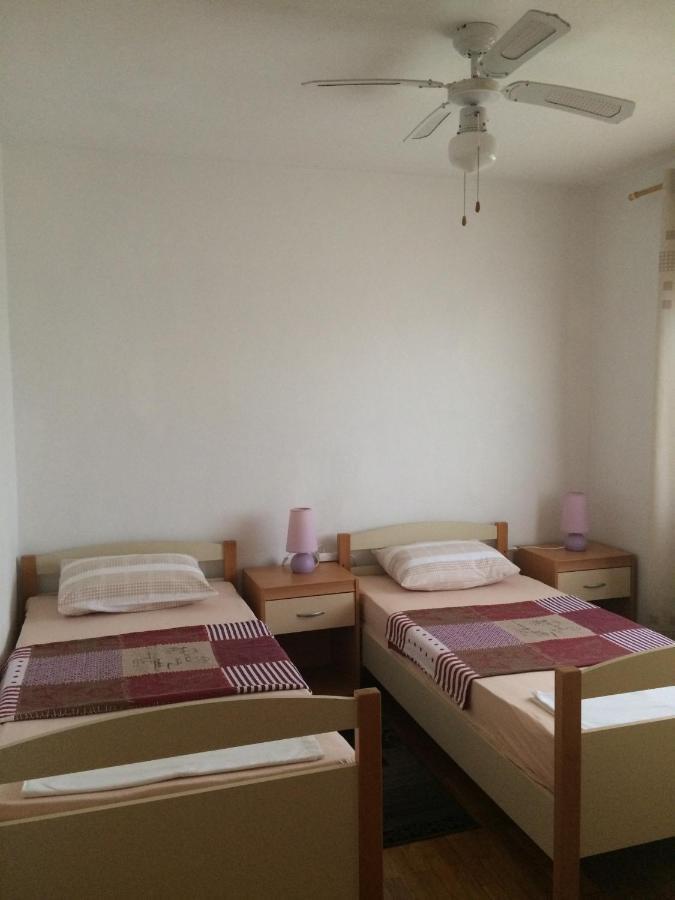 Apartments Tomovic ลุมบาร์ดา ภายนอก รูปภาพ